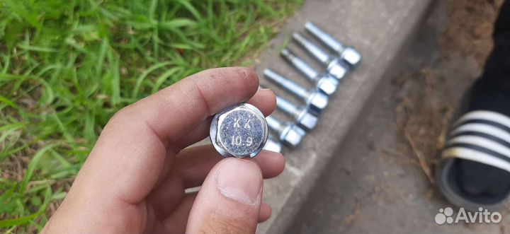 Колесные болты на lanos