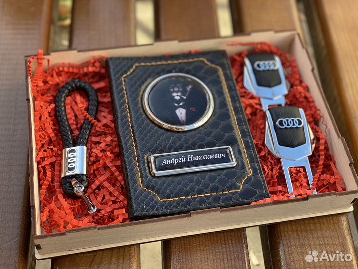 Подарочный набор. Обложка для документов