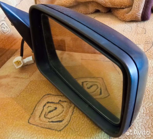 Зеркало боковое правое
