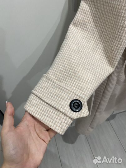 Пальто женское розовое (размер s)