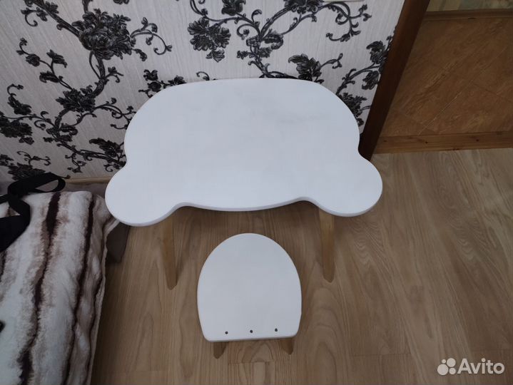 Детский стол и стул