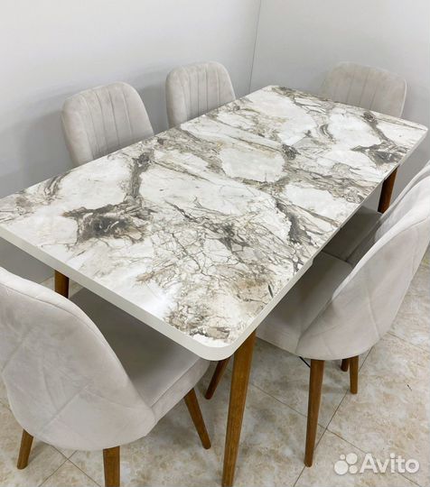 Раскладной стол и стулья