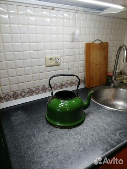 Эмалированные чайники и бидон СССР