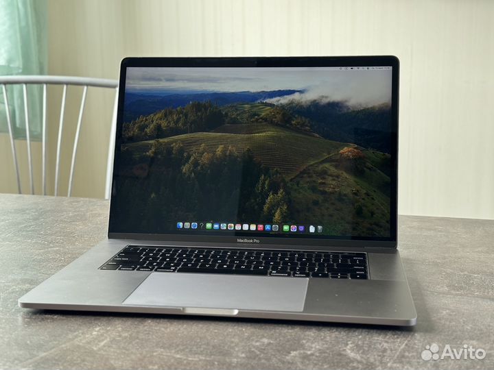 Macbook Pro 15 2018 i7 16/512gb