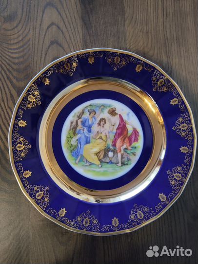 Тарелка фарфоровая. Мадонна. Кобальт. Чехословакия