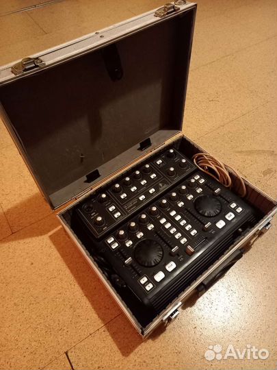 Dj контроллер