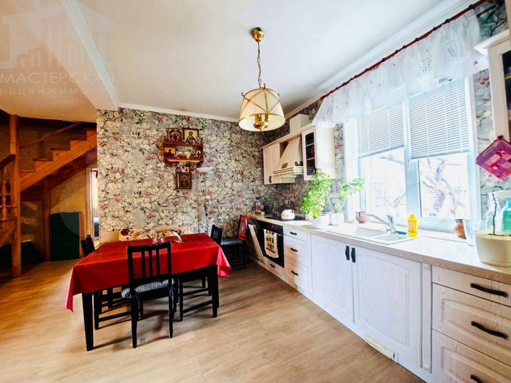 Дом 217,9 м² на участке 30 сот.