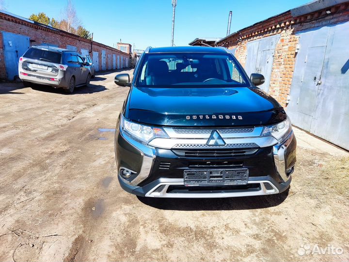 Mitsubishi Outlander 2.4 CVT, 2018, 28 000 км
