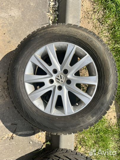 Nokian Tyres Hakkapeliitta R2 SUV 215/65 R16