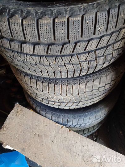 Maxxis AT-700 Bravo 235/45 R17 29M