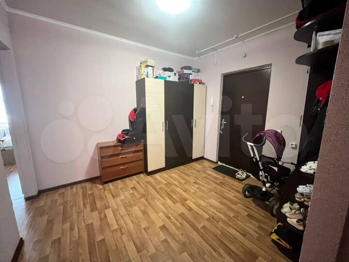 2-к. квартира, 65 м², 1/16 эт.