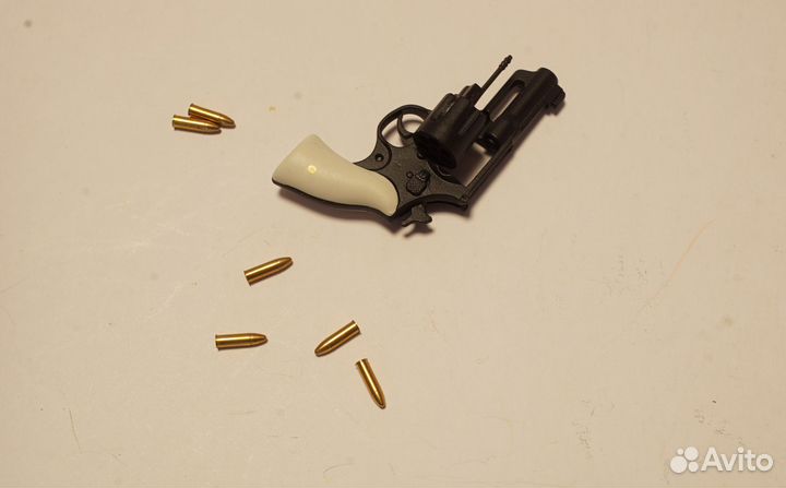 Модель S&W.357 в масштабе 1/6