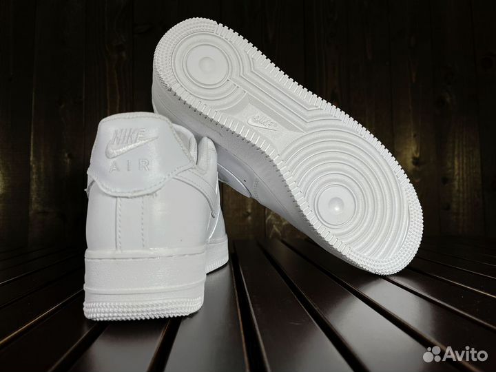 Женские Nike Air Force 1 белые