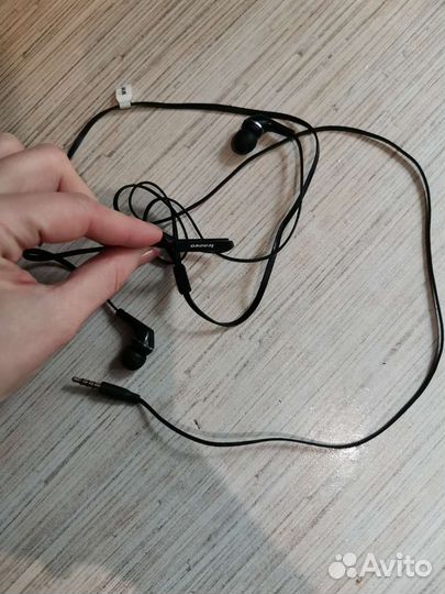 Наушники lenovo