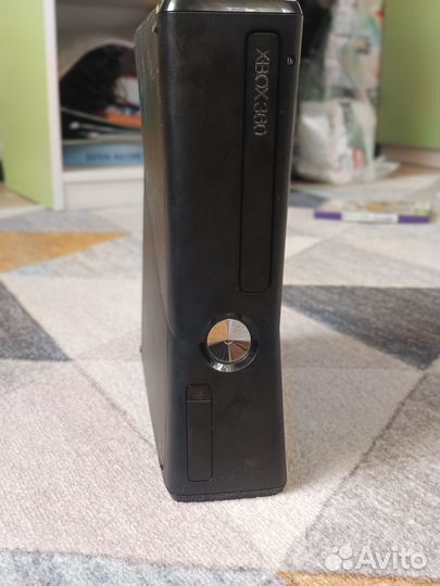 Продаю Xbox 360