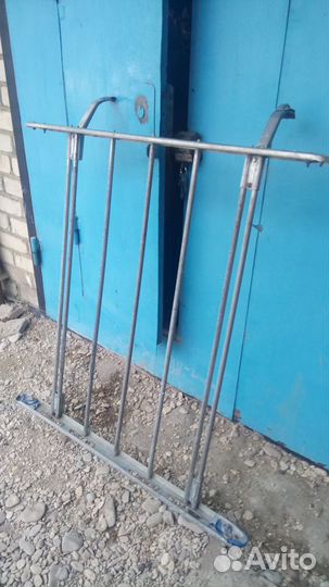 Багажник Вазовский. Отсутствуют два крепления