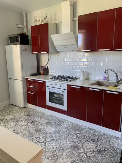 2-к. квартира, 58,2 м², 1/10 эт.