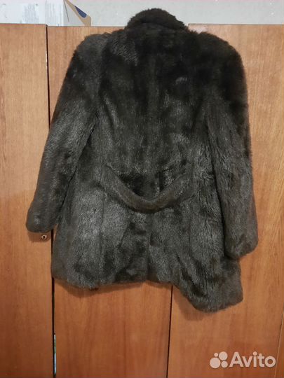 Искусственная шуба короткая черная