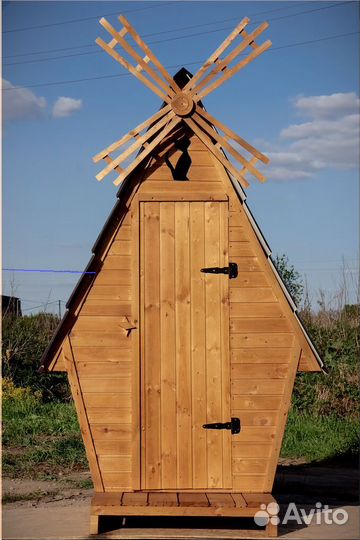 Уличный туалет с установкой KEY673