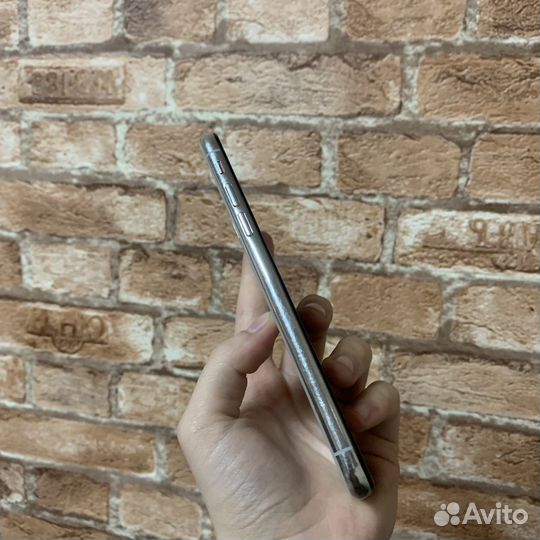 iPhone Xs, 64 ГБ