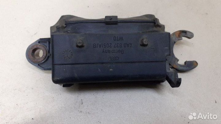 Ручка двери наружная передняя левая Audi 100 C4