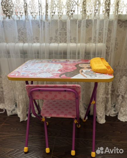 Стол и стульчик