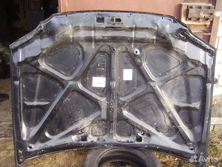 Капот. Honda CR-V 1998