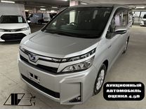Toyota Voxy 1.8 CVT, 2019, 92 400 км, с пробегом, цена 2 449 000 руб.
