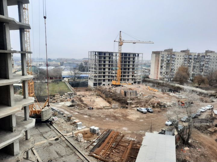 2-к. квартира, 57 м², 9/13 эт.