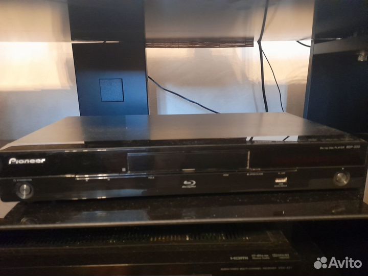 Blu-ray плеер pioneer BDP-330