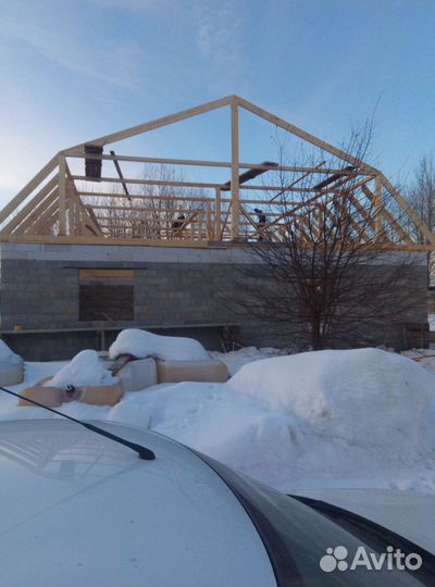 Бригада строителей