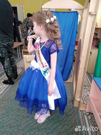 Платье праздничное
