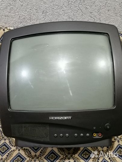 Телевизор бу Horizont цветной