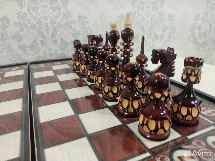 Шахматы / нарды деревянные резные