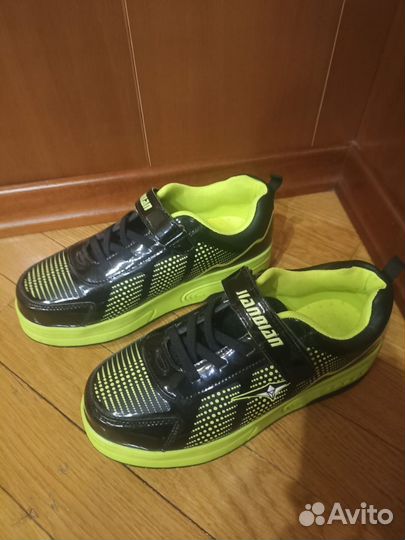 Кроссовки с колесиками 38 размер