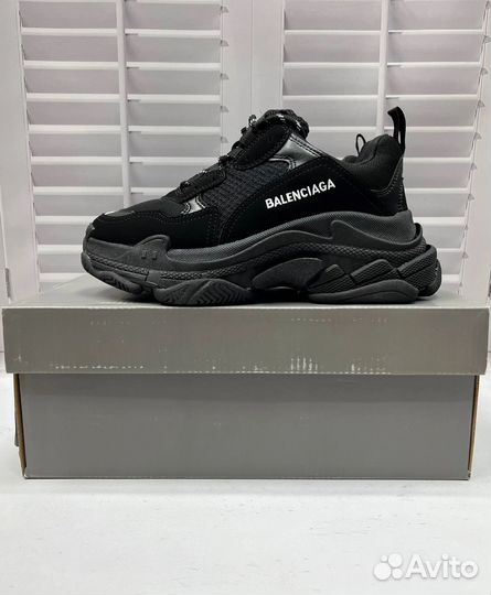 Кроссовки balenciaga triple s