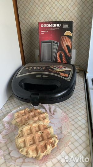 Вафельница redmond RMB-M613/1