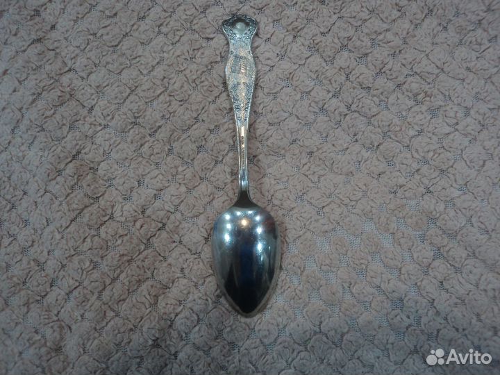 Посеребренная коллекционная десертная ложка