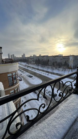 4-к. квартира, 190 м², 8/8 эт.