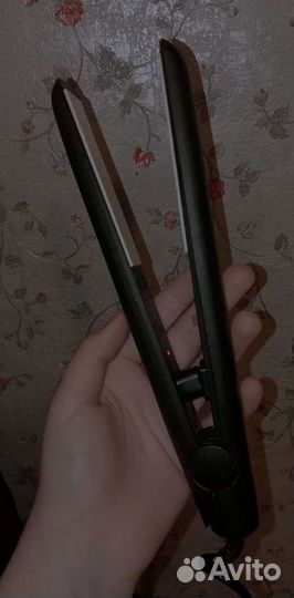 Выпрямитель для волос новый