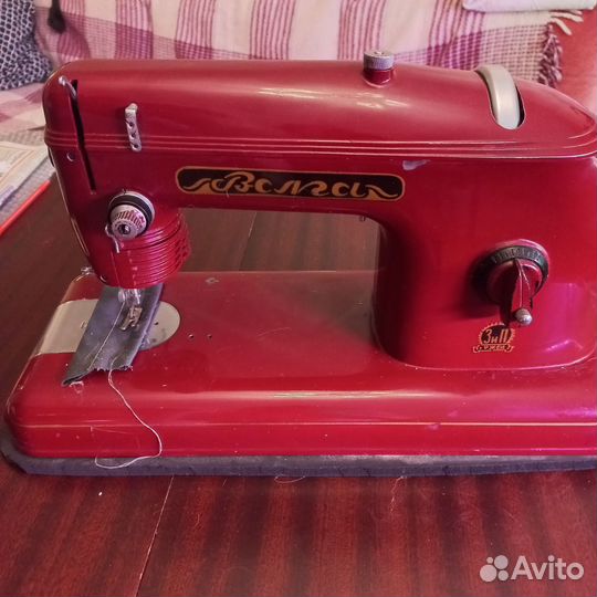 Швейная машина 