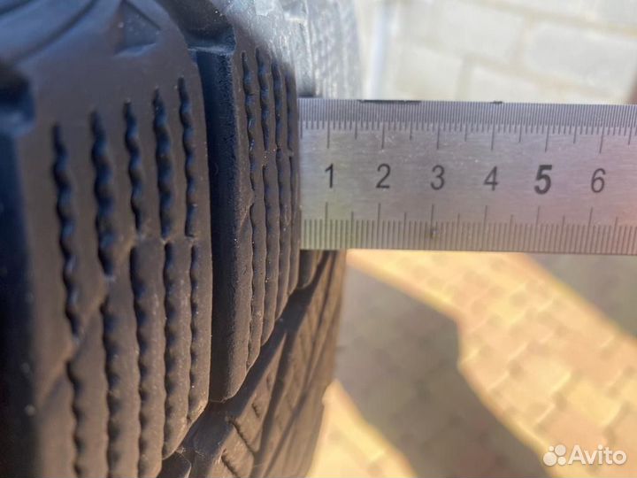 Nexen Winguard Ice Plus 235/45 R18