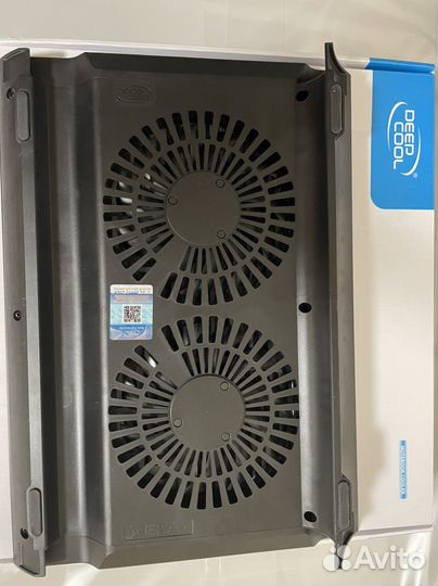 Подставка с охлаждением