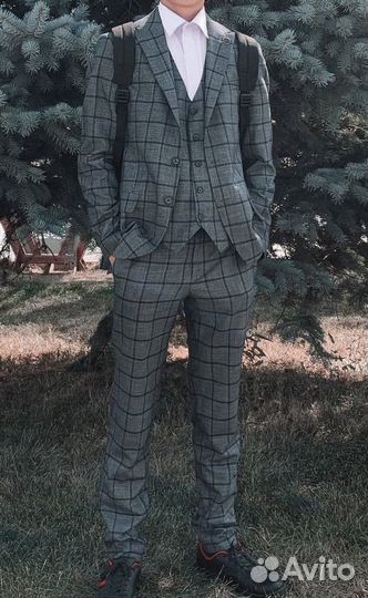 Мужской костюм