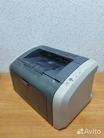Входной лоток HP 1010 новый нижный