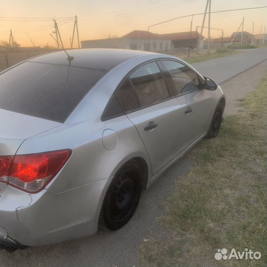 Шевролет круз 1.6