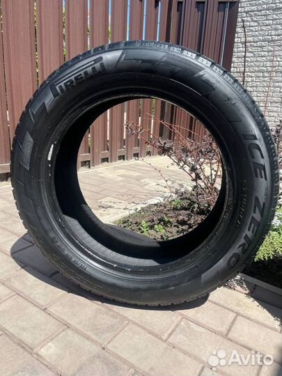 Pirelli Ice Zero 225/55 R17 101