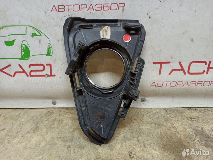 Накладка птф передняя правая Toyota RAV 4 CA40 (20