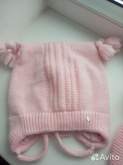 Шапка демисезонная для девочки 6 месяцев