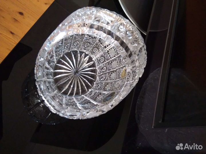 Хрустальная корзинка, ваза